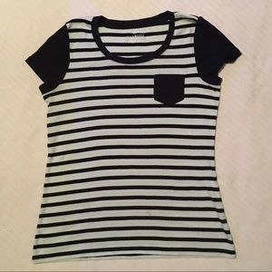 Short Sleeve T-shirt - Size S